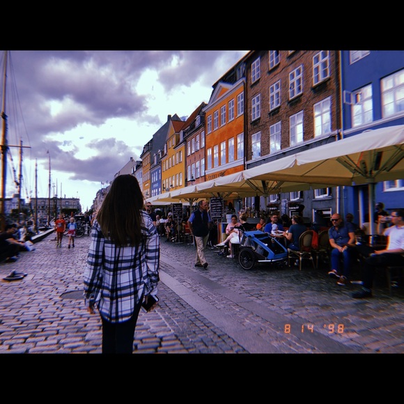 Meet your Posher, Ava - Picture 1 of 1